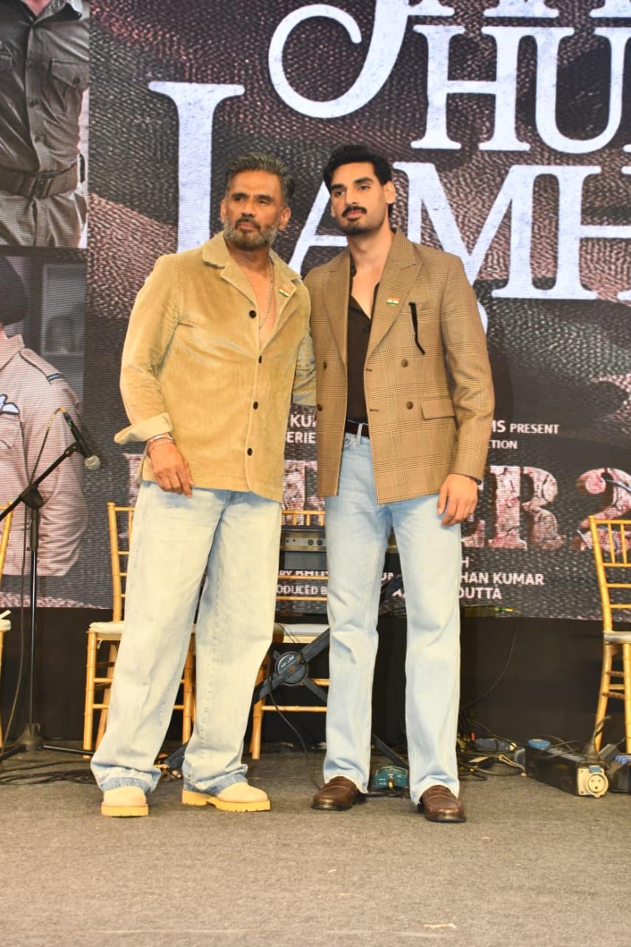 <p>Suniel Shetty joined his son Ahan Shetty as he surprised him at the launch of Border 2 song Jaate Hue Lamhon.</p>